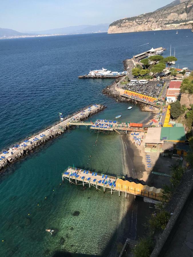 Terrazza Felicienne Daire Sorrento Dış mekan fotoğraf